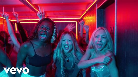 Aleyna Kalaycıoğlu Dominik