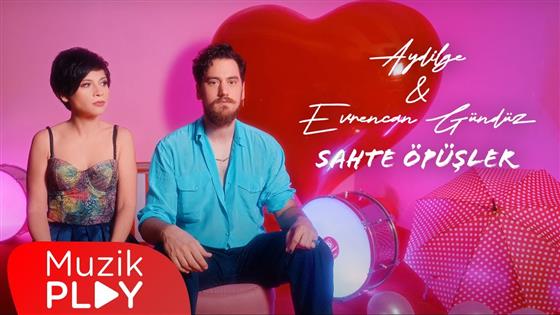 Aydilge Sahte Öpüşler