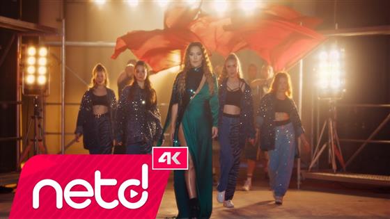 Demet Akalın Karıştırıcam O Uykularını